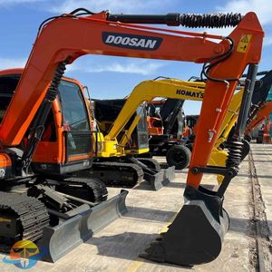 Excavadora de Ruedas Doosan DX75-9C de Segunda Mano, en Buen Estado de Funcionamiento, Confiabilidad Garantizada, Precio Económico, Motor Yanmar - Product Image 6