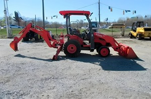 2022 Kubota B26 Retroexcavadora de carga nominal de 1 tonelada Entrega rápida Motor de núcleo Bomba de caja de cambios de cojinete Cargadoras usadas listas para - Product Image 4
