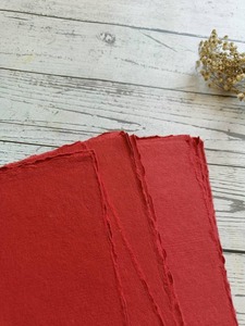 Chiffon de coton Khadi rouge de 200gsm, papier A4 100%, style boîte indienne avec impression fée offset et UV pour la fabrication de cadeaux - Product Image 2