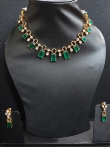 Esmeralda Gemstone Polki American Diamond Jewelry Set de pendientes y collar Conjunto de joyería de moda hecha a mano para mujer - Product Image 3