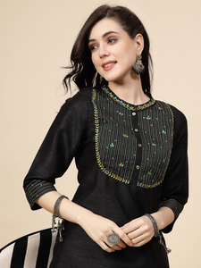 Ensemble pantalon et kurta pour femmes, couleur noire, brodé, manches longues, col rond, longueur genou, polyester, coupe droite, vêtements ethniques, vêtements décontractés, vêtements de bureau - Product Image 2