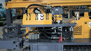 Foreuse hydraulique sur chenilles FengSu FYX-180 pour l'exploitation minière et la construction, machine de forage de tunnels montée sur chenilles pour le forage de roches - Product Image 5