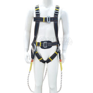 Cinturón DE SEGURIDAD personalizado MADE 2025 Expertos explicando los beneficios reales del uso del cinturón de seguridad - Product Image 2