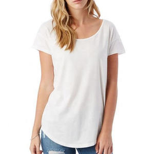 Nouvelle arrivée de hauts et t-shirts courts pour femmes avec imprimé personnalisé pour vêtements de sport Options de taille supérieure - Product Image 1