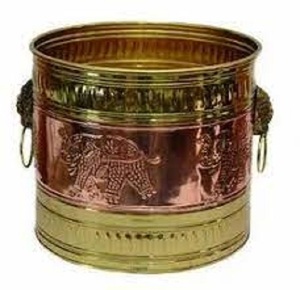 Custom Style Metal Iron Decorative Floor Standing Planter Flower <b>Pot</b> Garden Golden Bucket for Indoor & Outdoor - Product Image 1