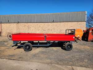 Remolque Agrícola Hidráulico de Volteo de 2, 3 y 5 Toneladas, Capacidad de Volteo para Tractor, Envío Gratuito, Nuevo y Usado, Motor de Engranajes, Eje Hidráulico - Product Image 4