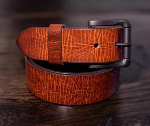 Ceinture en cuir de peau de vache à grain supérieur décontractée pour hommes Ceinture d'ouvriers solide de 1.5 pouces de largeur avec boucle en laiton - Product Image 1