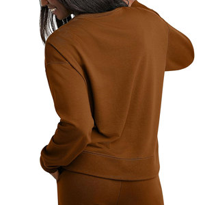 Pull molletonné oversize en coton à col roulé pour femme, manches longues, écologique, collection automne-hiver, vente en gros - Product Image 6