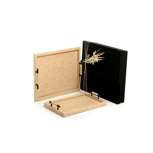 Bandeja de dos chocolates de diferentes tamaños en madera y cuero Bandeja de postre de color amarillo para servir para uso doméstico y en restaurante - Product Image 3