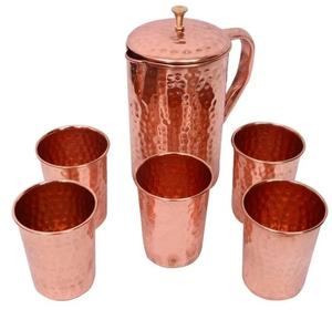 Pichet design en cuivre écologique avec design gravé et finition de surface polie pour hôtels haut de gamme ou cadeaux - Product Image 2