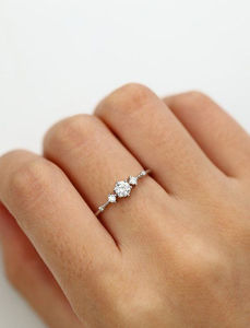 Star Dust Drop shipping Moissanite Bague en diamant Style de mariage Simple de Mantra Diamond - Product Image 2