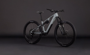 Bicicleta de Montaña Eléctrica de Carbono CUBES AMS HYBRID ONE44 C 62 Race 400X 29 de Alto Rendimiento y Venta Rápida - Product Image 2