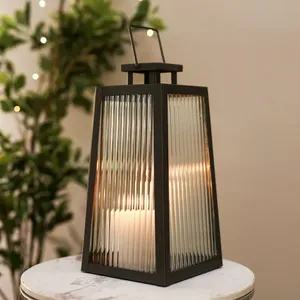 Lanterne décorative en métal de style campagnard avec finition en verre rustique pour jardin, patio, éclairage festif et de Noël, vente en gros - Product Image 6