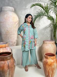 Kurti de Lujo con Cordones Vetican, Ropa Étnica Hecha a Mano para Mujeres, Bodas, Fiestas y Ocasiones Festivas - Product Image 2