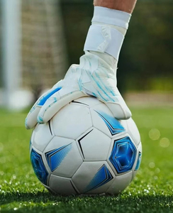 Gants de gardien de but de haute qualité respirants antidérapants à doigts entiers en latex allemand 4MM pour l'entraînement au football 2025 - Product Image 4