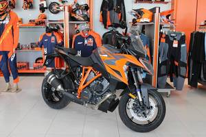Los KTMs más vendidos 1290 Super Duke GT - Product Image 2