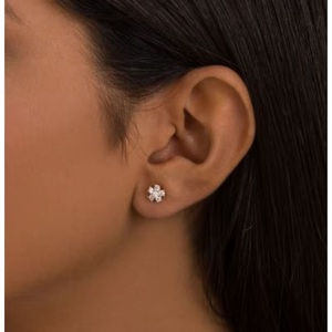 Boucles d'oreilles de mariage en diamant rond de laboratoire en or jaune 14 carats/Boucles d'oreilles à vis en diamant créé - Product Image 2