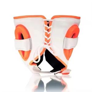 Conjunto de Entrenamiento de Cuero Sintético Blanco que Incluye Guantes Acolchados y Protector de Cabeza Ajustable para Fitness Profesional - Product Image 6