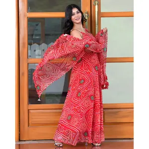 Ensemble de costume en mousseline de soie pure Bandhani rouge pour femmes Disha - Product Image 6