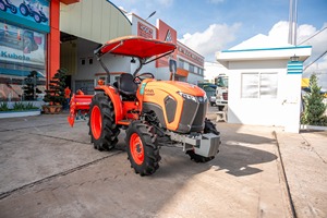 รถแทรกเตอร์คูโบต้า L4028 ขับเคลื่อน 4 ล้อ 40 แรงม้า เครื่องยนต์ดีเซลใหม่เอี่ยม ประสิทธิภาพสูง จัดจำหน่ายโดยตรงจากโรงงาน ราคาถูก - Product Image 2