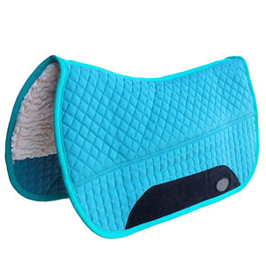 Tapis de selle d'équitation élégant avec couleurs personnalisées et design respirant pour l'équitation quotidienne - Product Image 1