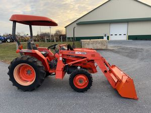 Kubota รถตัก L3000DT 4x4ล้อลากรถตักพร้อม50HP ตีนตะขาบเดินมอเตอร์เครื่องยนต์ปั๊มเกียร์และแกนรวม - Product Image 5