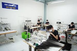 ผมคนจากเวียดนามผมดิบแบบลอนธรรมชาติผมคนแท้100% เวียดนาม - Product Image 4