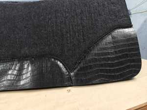 แผ่นสักหลาดขนแกะสีดำหนา1 "นิ้วหนังจระเข้แท้ทรงสี่เหลี่ยมสำหรับขี่ม้าขี่ม้าตามสั่ง - Product Image 6
