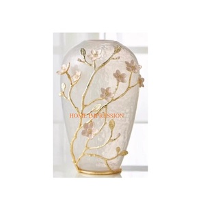 Vases à fleurs en verre transparent de grande taille Design vintage New Look Vases et pots à fleurs pour cadeaux de mariage au prix le plus bas - Product Image 1