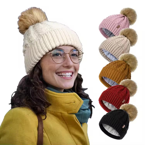 Haute qualité 100% coton Bobble Beanie chapeaux pour femmes hiver chaud épais tricot Logo personnalisé fausse fourrure Pom Pom 3D broderie - Product Image 1
