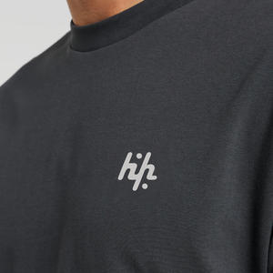 Camiseta 200 GSM algodón cuello redondo venta al por mayor a granel Unisex de alta calidad con manga corta para hombres fabricados por productos Huzaifa - Product Image 4