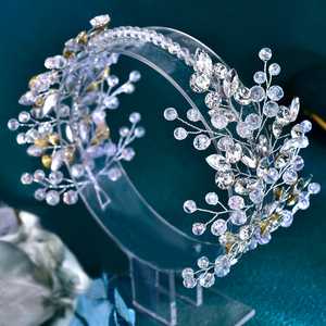 Tiara de Cristal y Pedrería Plateada/Roja Bridella BHP804 - Coronas Elegantes para Bodas, Bailes de Graduación y Eventos Formales (Ajuste Cómodo) - Product Image 3