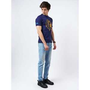 Camiseta gráfica con relieve azul para hombre - Product Image 1