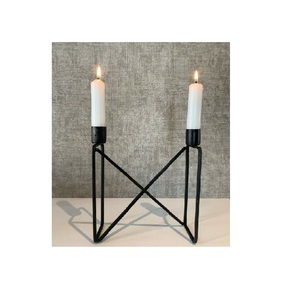 Candelabro cónico estructurado geométrico negro moderno Soporte de vela decorativo de mesa metálico Premium Decoración de Navidad y eventos - Product Image 1