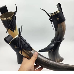 Cuerno de búfalo genuino indio, cuerno para beber, cuernos vikingos de estilo Animal con soporte de cuero, artículos religiosos a la venta en India a granel - Product Image 2