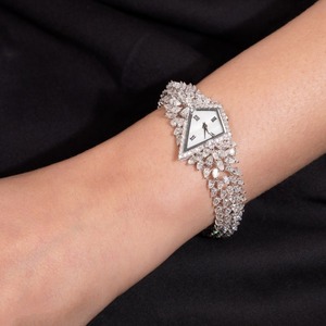 นาฬิกาเพชรหรูหราเหนือกาลเวลาหรูหราด้วยความแม่นยำเป็นประกายและการออกแบบที่ซับซ้อนสมบูรณ์แบบสำหรับสุภาพสตรีและเด็กผู้หญิง - Product Image 1