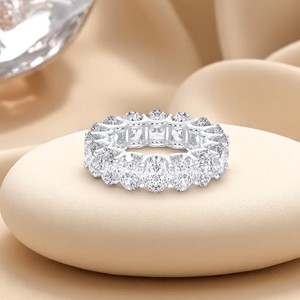 Bague de déclaration pour femme en or massif et argent sterling, diamant ovale de 10,00 carats cultivé en laboratoire, plaqué or - Product Image 2