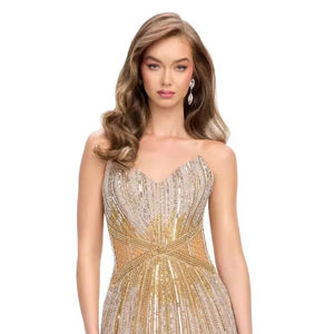 Vestido de Fiesta con Escote Corazón y Cuentas, con Sujetador Incorporado, Corte en A, 100% Poliéster, Chifón Transpirable, Recto, Antiestático - Product Image 1