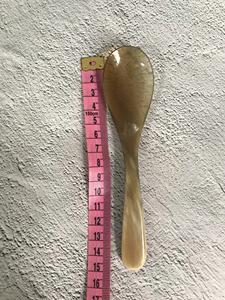 Cuchara de Cuerno de Búfalo Natural, Hecha a Mano y Pulida, Perfecta para Servir Especias, Condimentos o como Decoración de Mesa, Alta Calidad - Product Image 3