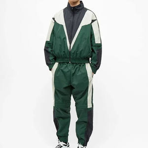 Conjunto Deportivo de Dos Piezas para Hombre, Chaqueta Cortavientos con Capucha y Pantalones Joggers de Nailon/Poliéster, Diseño Moderno con Logotipo Personalizado - Product Image 1