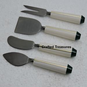 ชุดมีดหั่นชีสสไตล์อินเทรนด์ชุดชีสสำหรับอาหารเย็นมีด้ามจับไม้และเรซินเครื่องมือตัดชีสเนย - Product Image 4