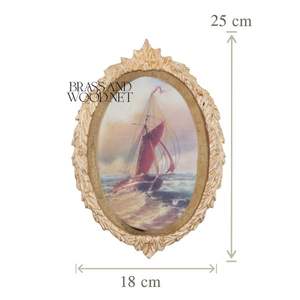 Cadre mural ovale en laiton doré avec motif de feuille ornée pièce décorative classique présentant une élégante œuvre d'art nautique - Product Image 4