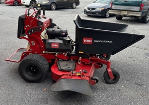 Ready to Use Toro Grand <b>Stand</b> Z-T-R Wheel Tractor Lawn Mower with <b>Engine</b> and Gearbox Fast Delivery - Product Image 5