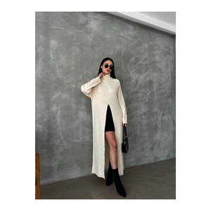 Abito in tessuto Premium con slot frontali per la stagione invernale - Product Image 3