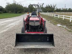 Entrega Rápida, Precios al por Mayor en Tractor de Ruedas Mahindra Usado de Primera Calidad, 85HP, Totalmente Equipado con Motor Robin en Venta - Product Image 2