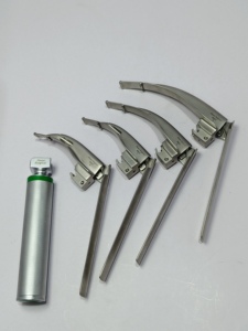 HASNI SURGICAL IH-09 Set de Laringoscopio Manual de Fibra Óptica Premium McCoy con Hojas Articuladas de Acero Inoxidable para Emergencias en las Vías Respiratorias - Product Image 4