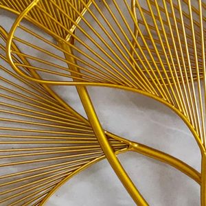 Trendy Metal <strong>Handicrafts</strong> Opulent Gold Ginkgo Exquisite Metal Wall Art with Luxurious Leaf Design for a <strong>Majestic</strong> Touch
