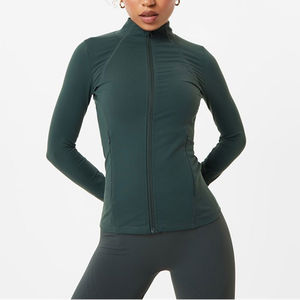 Ensemble de yoga imperméable de haute qualité en 3 pièces pour femmes, taille plus, logo personnalisé, vêtements de fitness à taille haute, y compris des shorts - Product Image 4