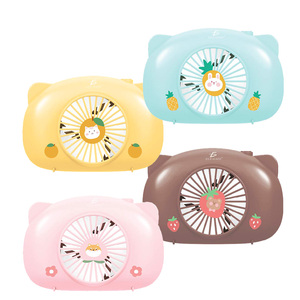 Mini Ventilatore Personale Portatile Ricaricabile con Luce, Colori Pastello, Indossabile e Pieghevole per Uso Domestico e in Auto - Product Image 1