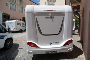 Autocaravana de lujo Platinum 2022 Kna us Wa ve 650 usada - Product Image 2
